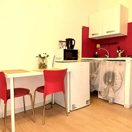 In Centro A Due Passi Dalla Metro Apartman *